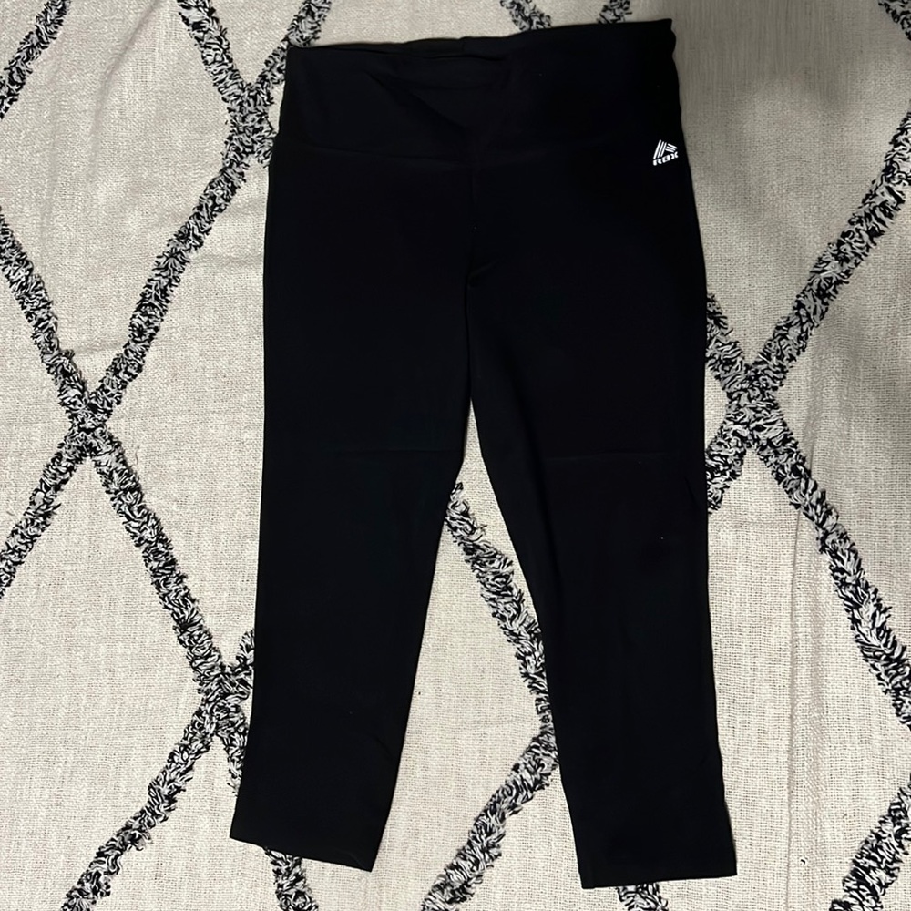 RBX black Capri leggings size M